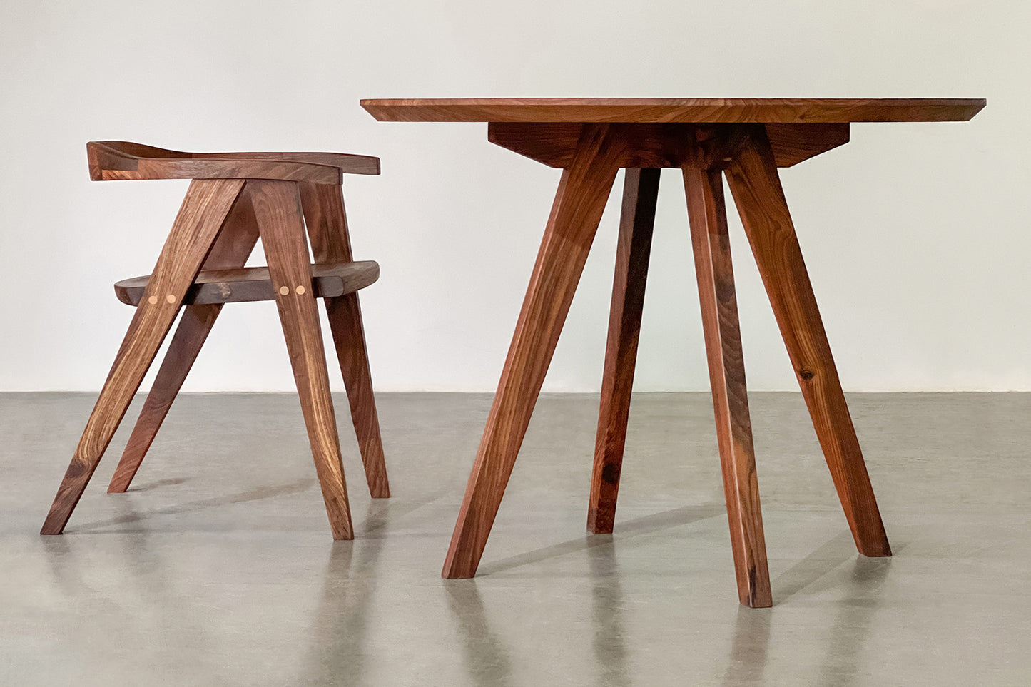 Luna Dining Table - Rosewood