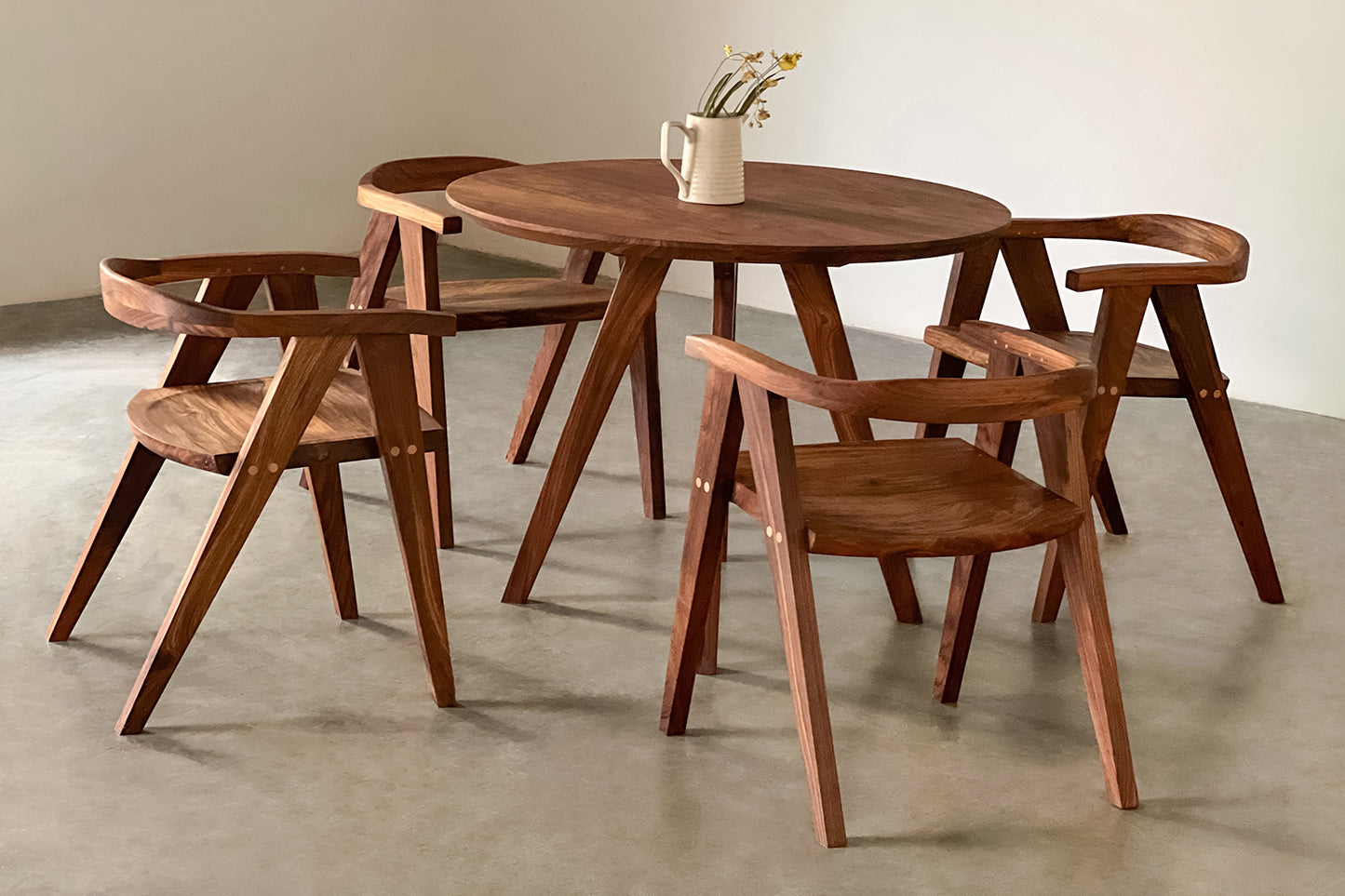 Luna Dining Table - Rosewood