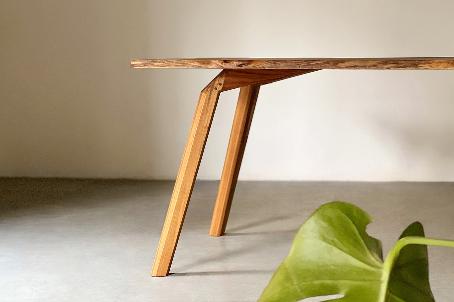 Mantis Dining Table - Uttarakhand Teak