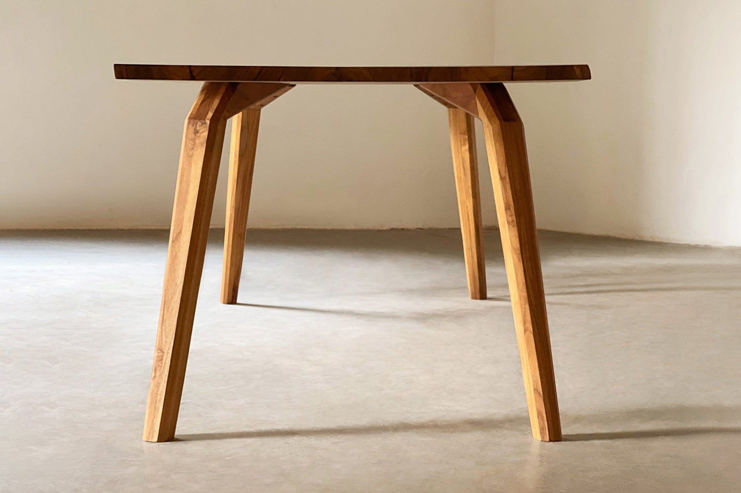 Mantis Dining Table - Uttarakhand Teak