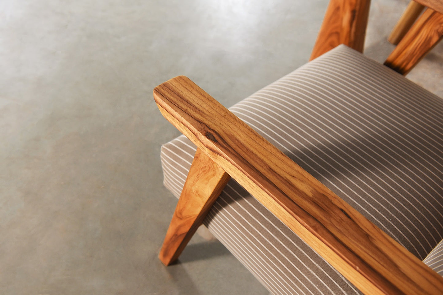 Asher Lounger - Uttarakhand Teak