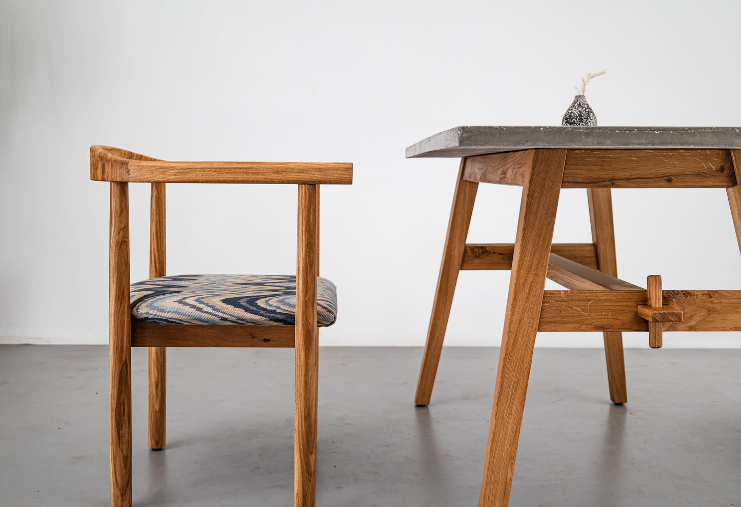 Easel Dining Table Concrete - White Oak base