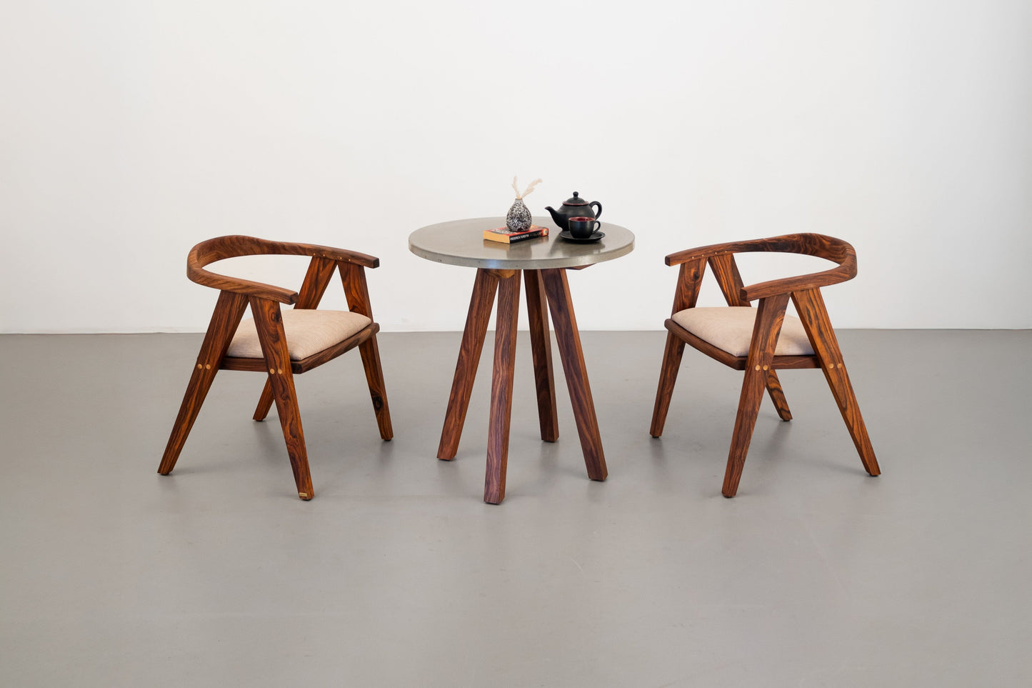 Luna Dining Table Concrete - Rosewood