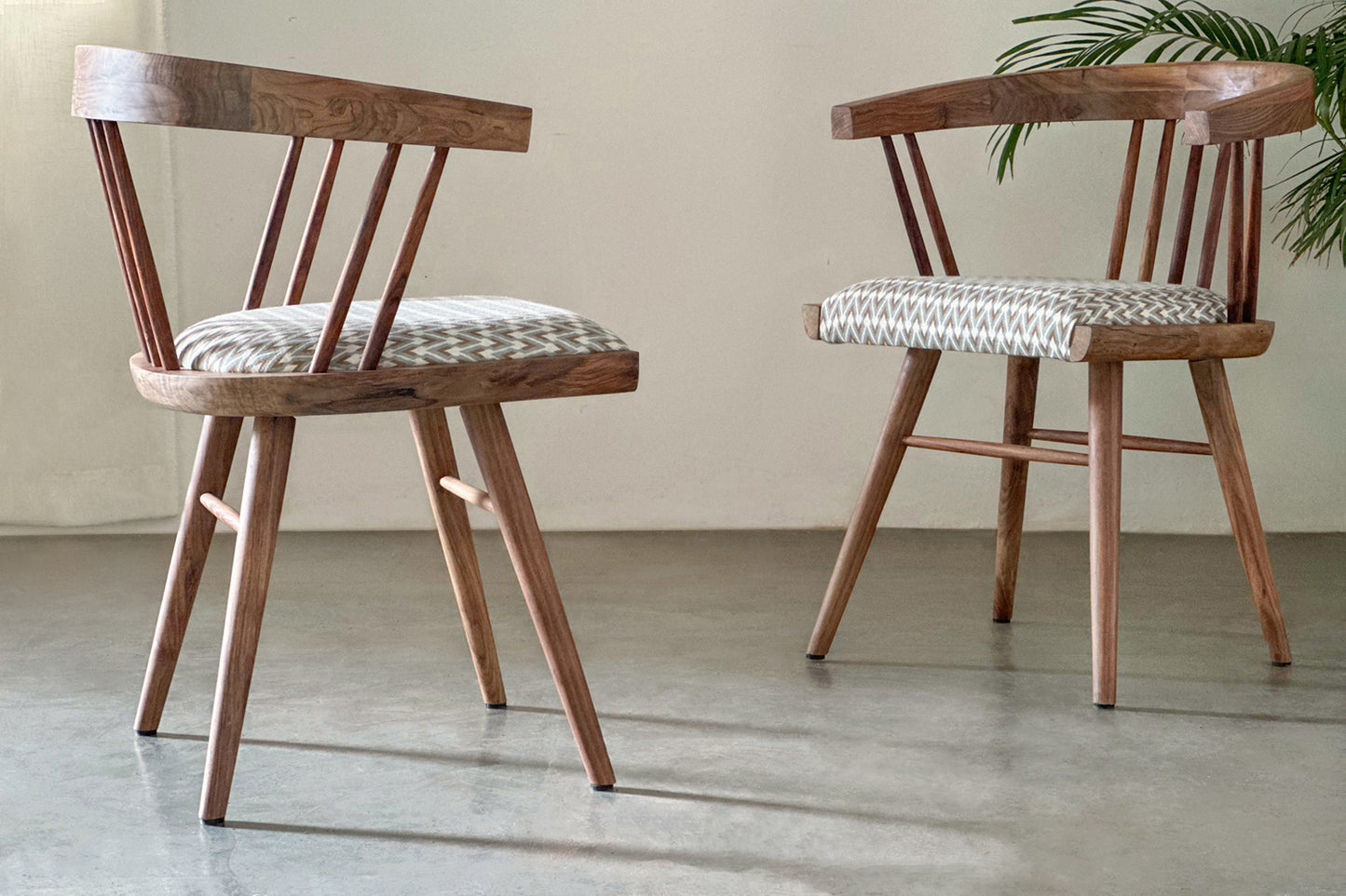 Windsor Beat Cushioned Chair - Rosewood