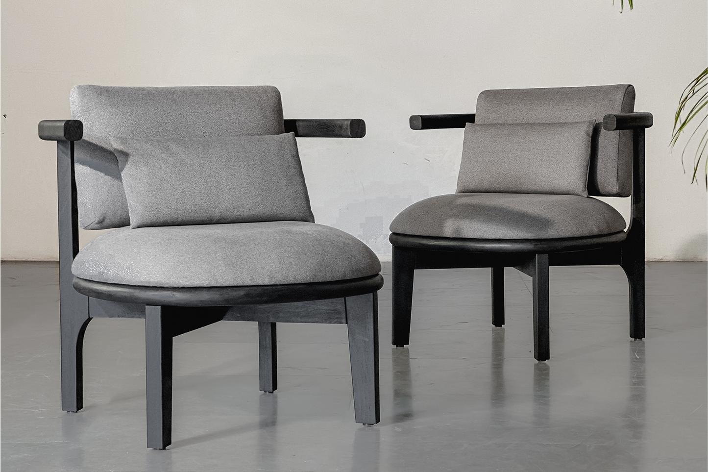 Akira Lounger- Black Stained White Ash