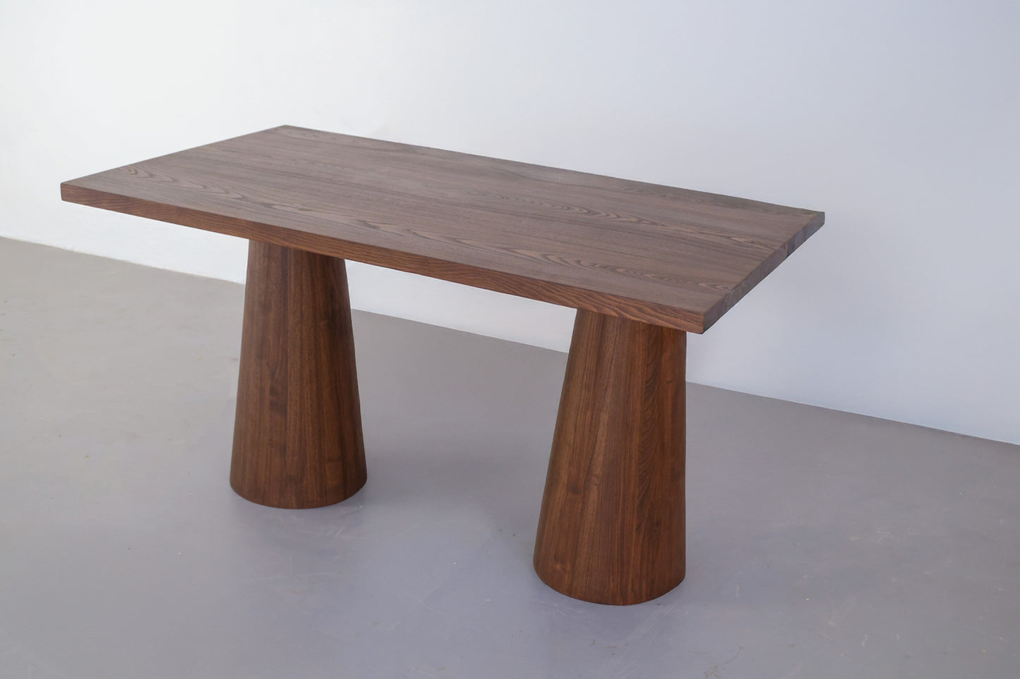 Mesa Venti Dining Table - Ice Brown Stained White Ash