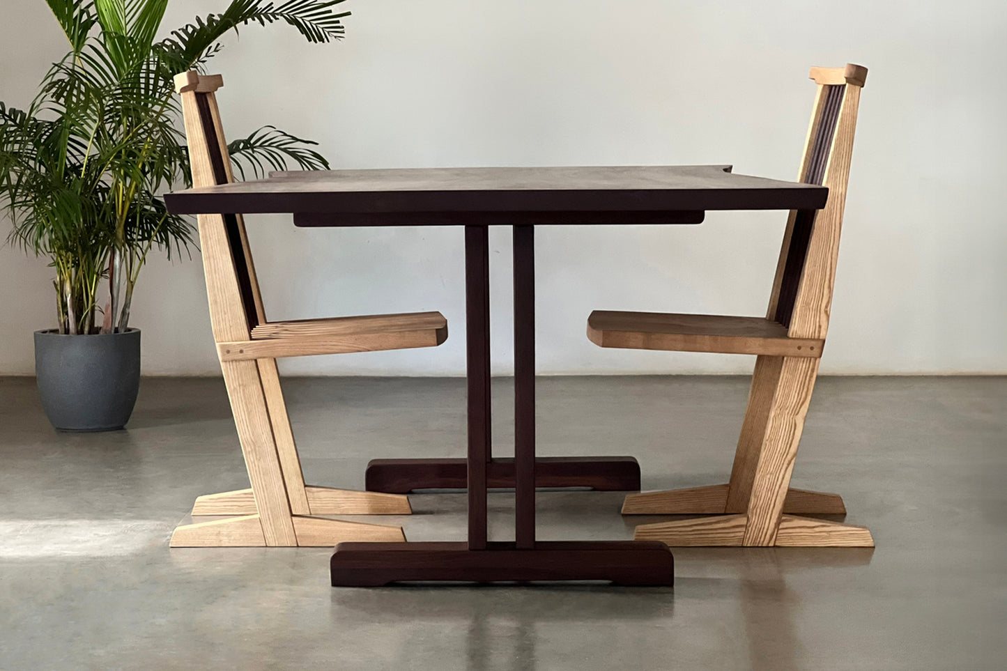 Dais Dining Table - Rosewood with Chocolate Oil